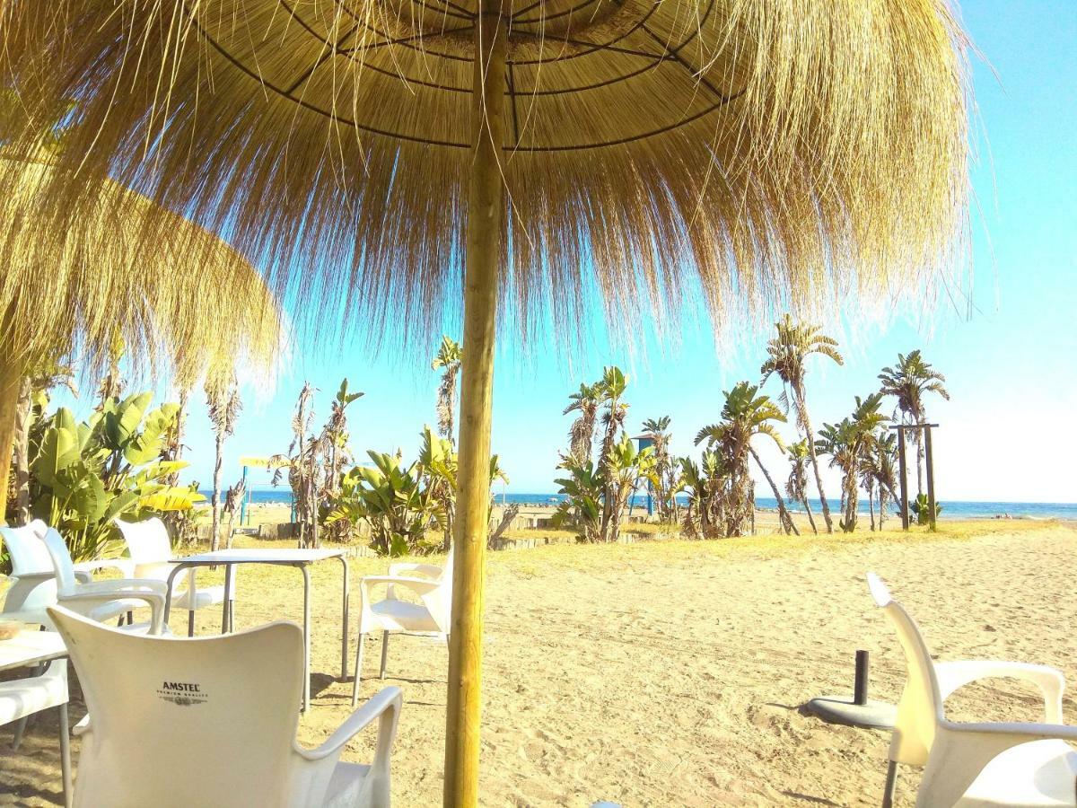 Playa La Cala In Front Of The Beach Free Parking Málaga Exterior foto