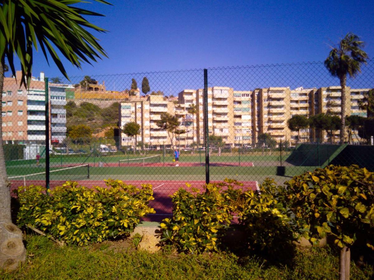 Playa La Cala In Front Of The Beach Free Parking Málaga Exterior foto